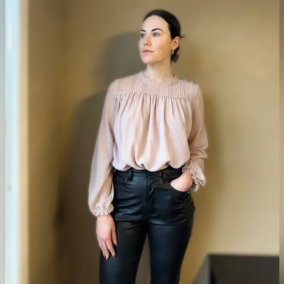 Aritzia Wilfred Lourdes Blouse - Picture 2 of 3